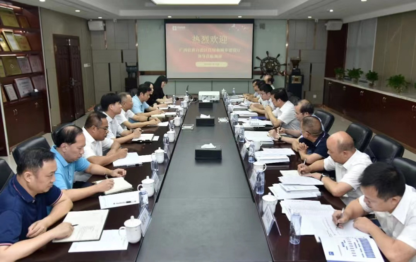 自治區(qū)住房城鄉(xiāng)建設(shè)廳黨組書記、廳長楊綠峰率隊到中信恒泰調(diào)研指導